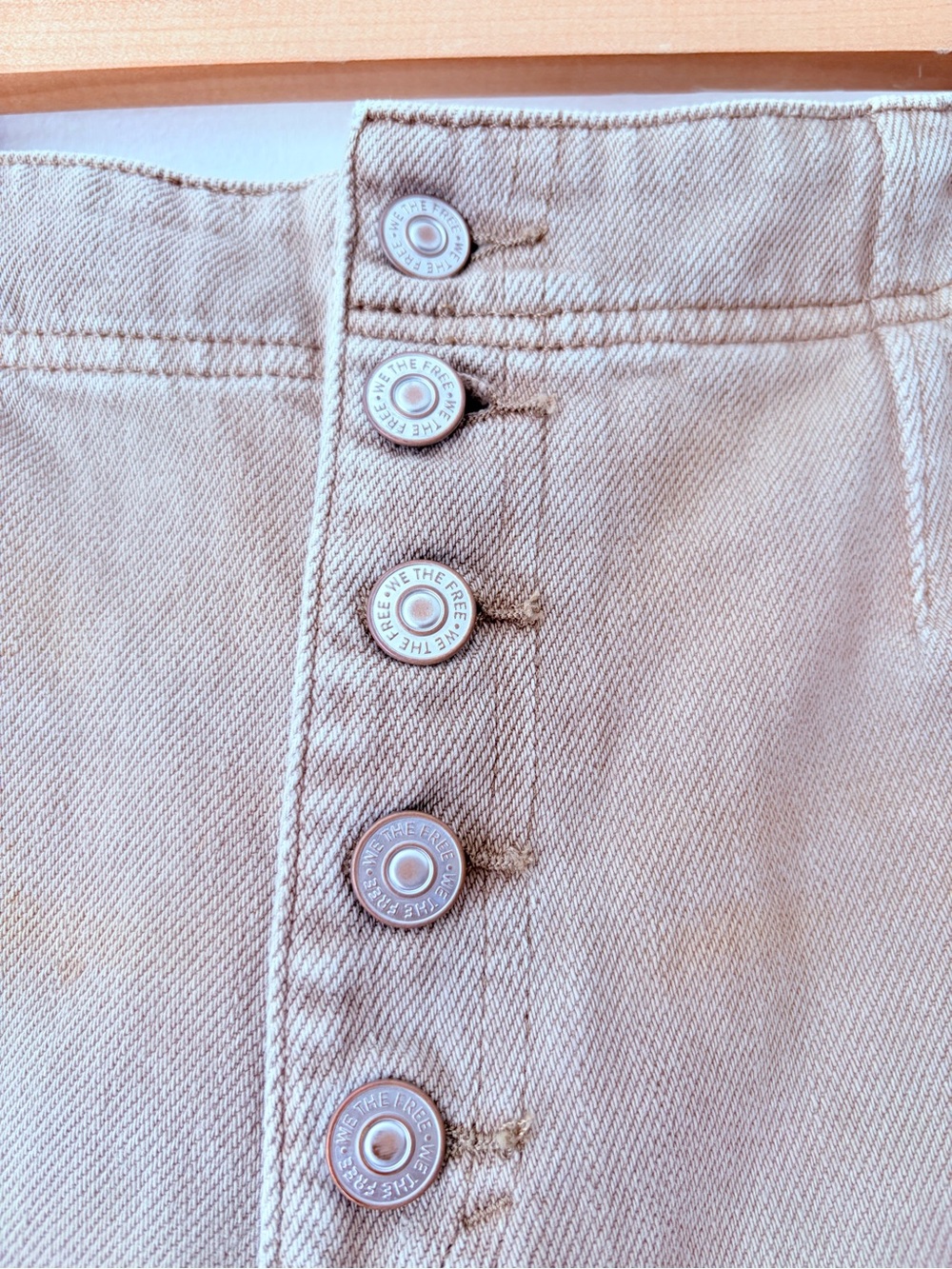 Free People We The Free Oska Relaxed Fit Jeans size 28 Tan Button Front - Picture 7 of 9